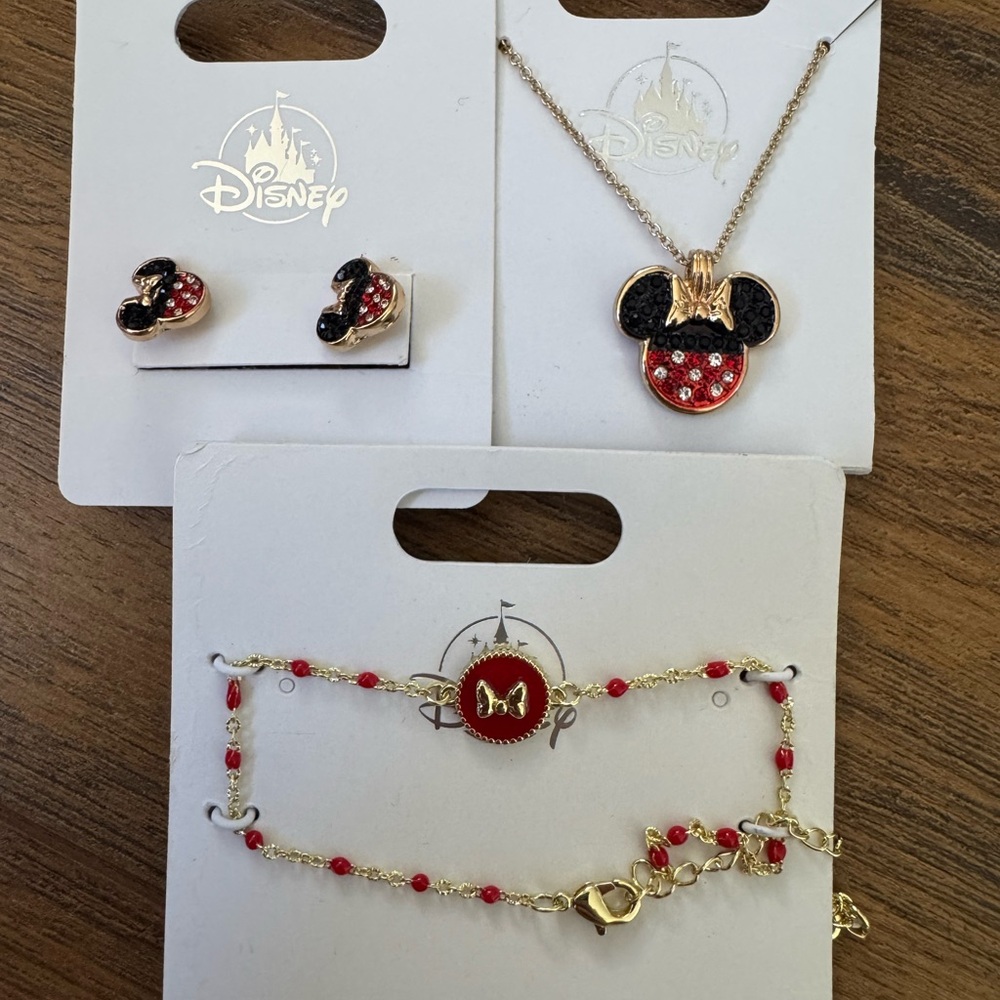 Disney Parks Minnie Mouse Jewelry Set
